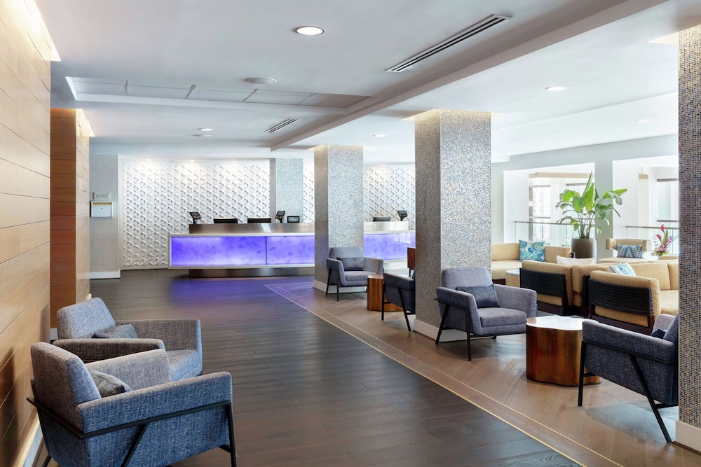 Hilton Clearwater Beach Resort & Spa — Hotel building in Clearwater, Florida