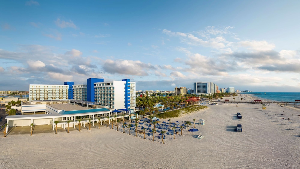 Hilton Clearwater Beach Resort & Spa — Beach in Clearwater, Florida