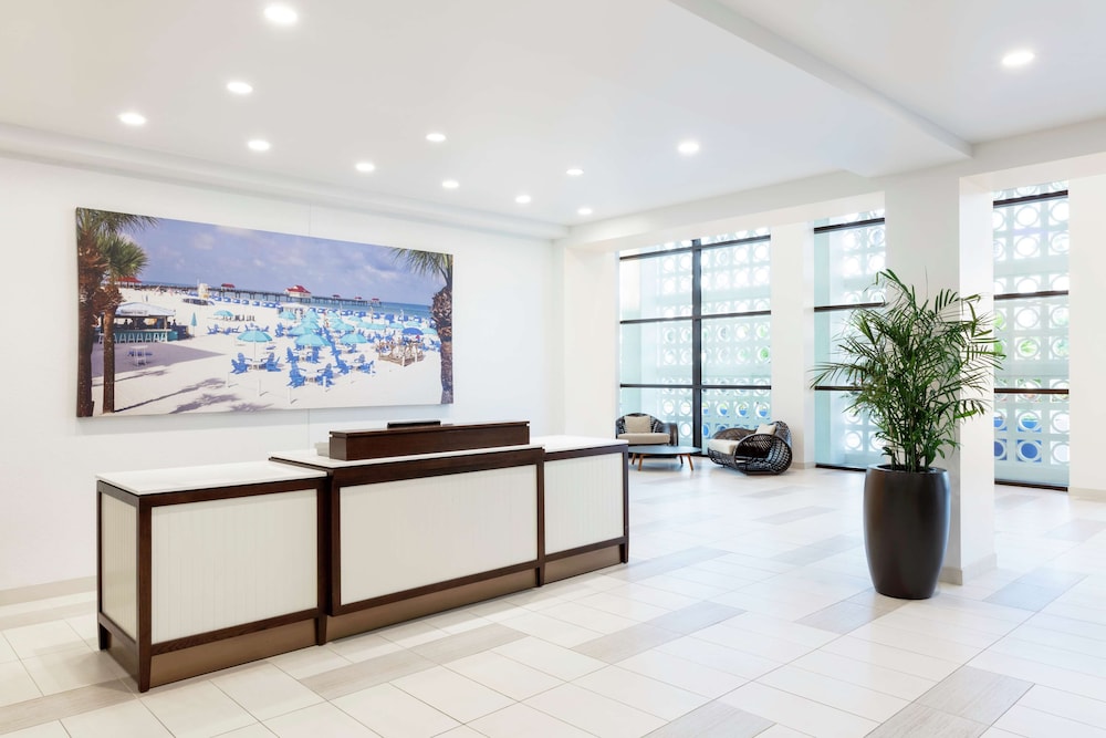 Hilton Clearwater Beach Resort & Spa — Hotel building in Clearwater, Florida
