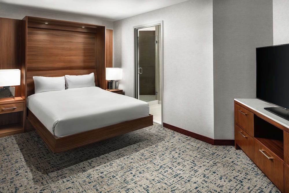 Hilton Boston Logan Airport — Hotel rooms in Boston, Massachusetts