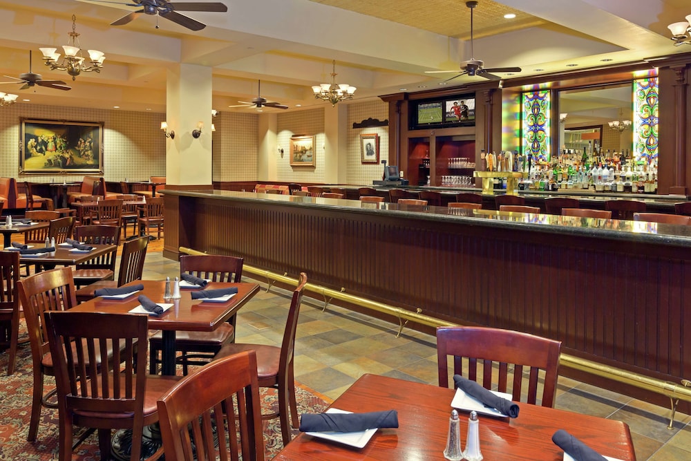 Hilton Boston Logan Airport — Restaurant & bars in Boston, Massachusetts