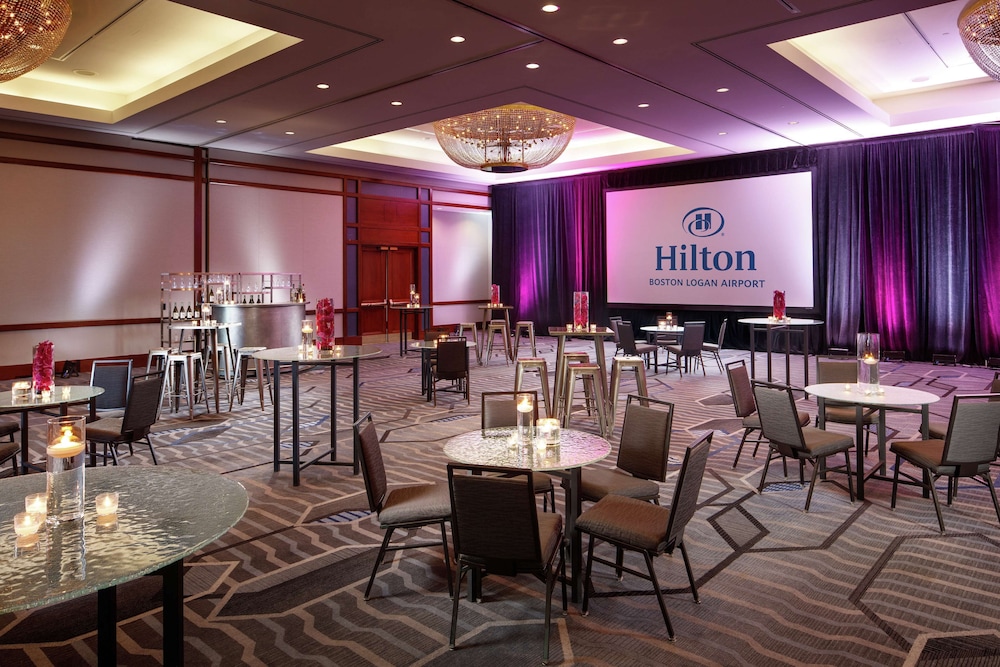 Hilton Boston Logan Airport — Restaurant & bars in Boston, Massachusetts