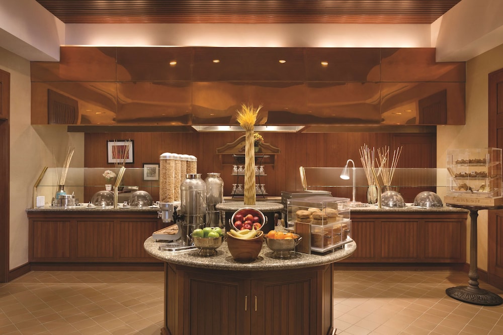 Hilton Boston Logan Airport — Restaurant & bars in Boston, Massachusetts