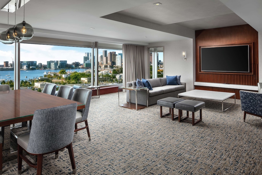 Hilton Boston Logan Airport — Hotel rooms in Boston, Massachusetts