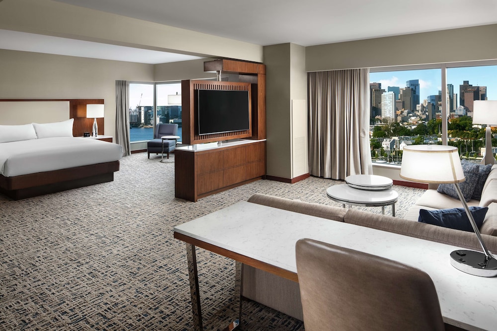 Hilton Boston Logan Airport — Hotel rooms in Boston, Massachusetts