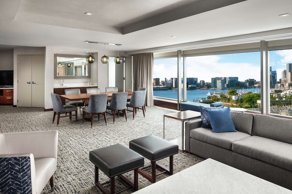 Hilton Boston Logan Airport — Hotel rooms in Boston, Massachusetts