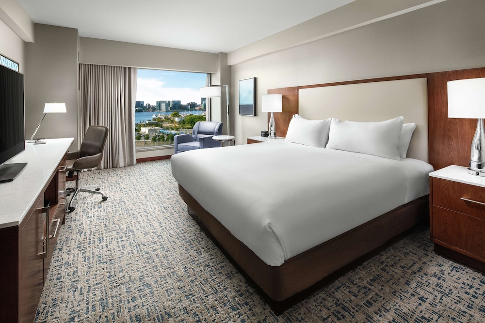 Hilton Boston Logan Airport — Hotel rooms in Boston, Massachusetts