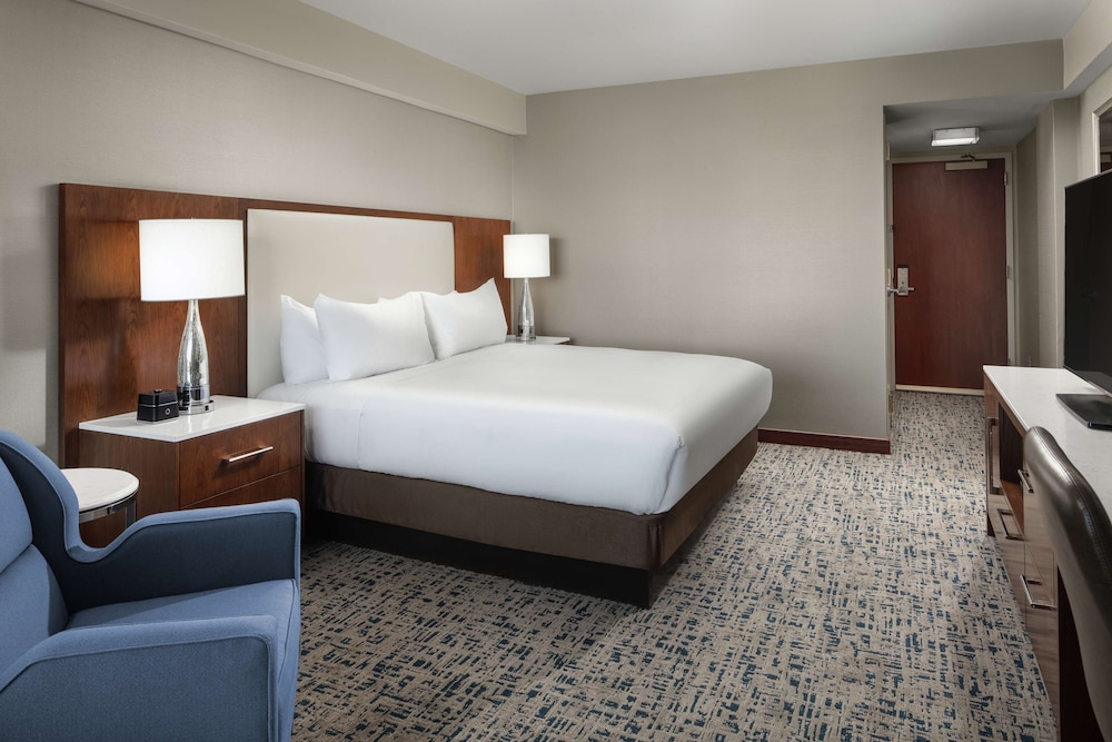 Hilton Boston Logan Airport — Hotel rooms in Boston, Massachusetts