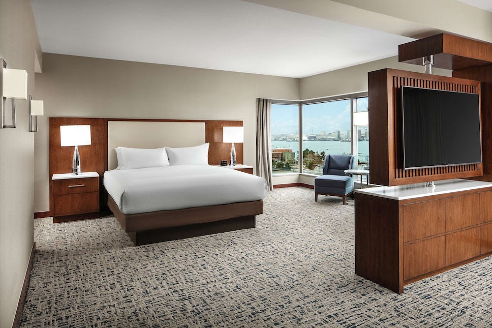 Hilton Boston Logan Airport — Hotel rooms in Boston, Massachusetts