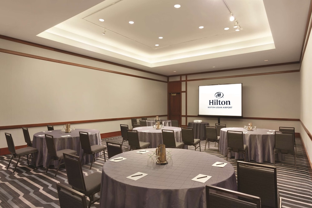 Hilton Boston Logan Airport — Hotel building in Boston, Massachusetts