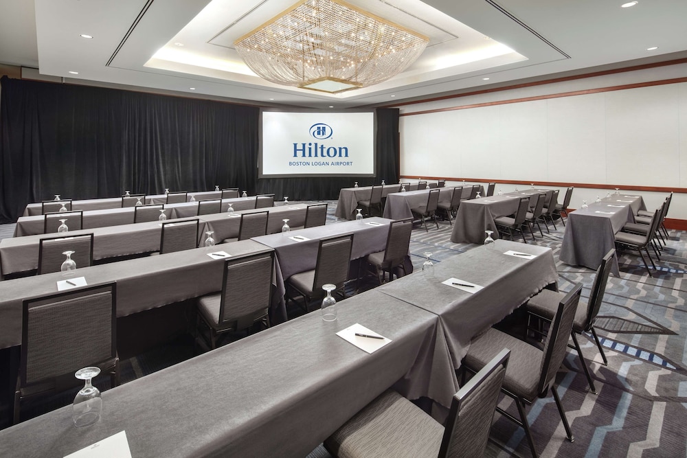 Hilton Boston Logan Airport — Hotel building in Boston, Massachusetts