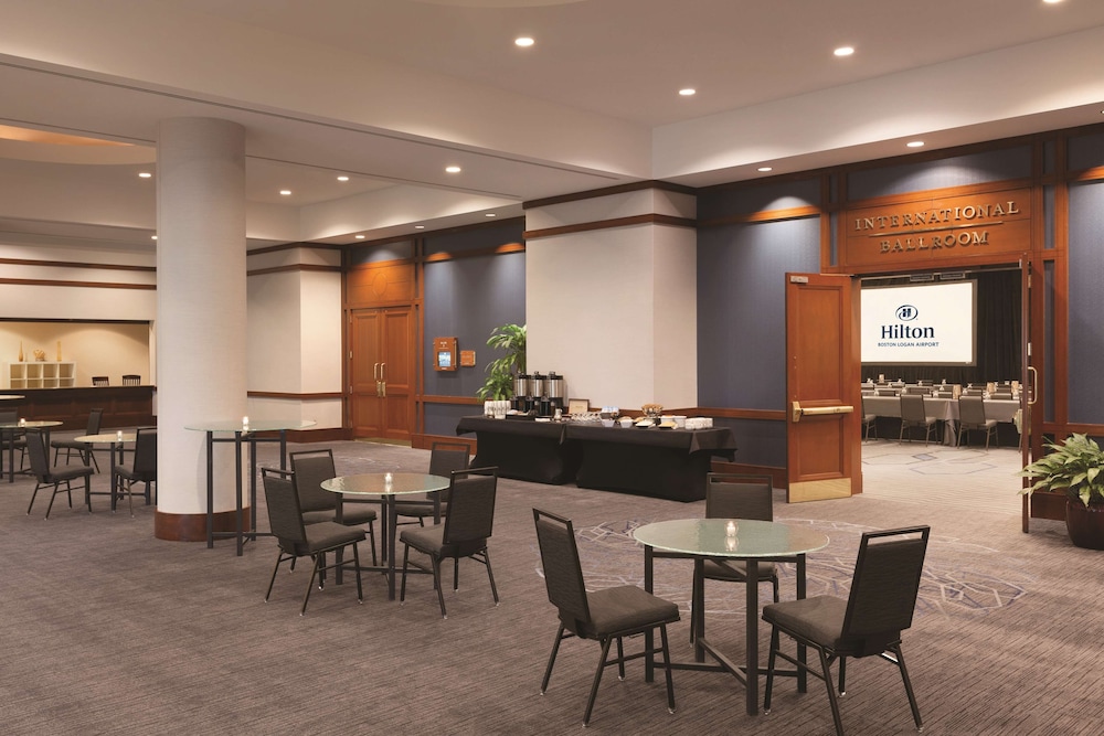 Hilton Boston Logan Airport — Restaurant & bars in Boston, Massachusetts