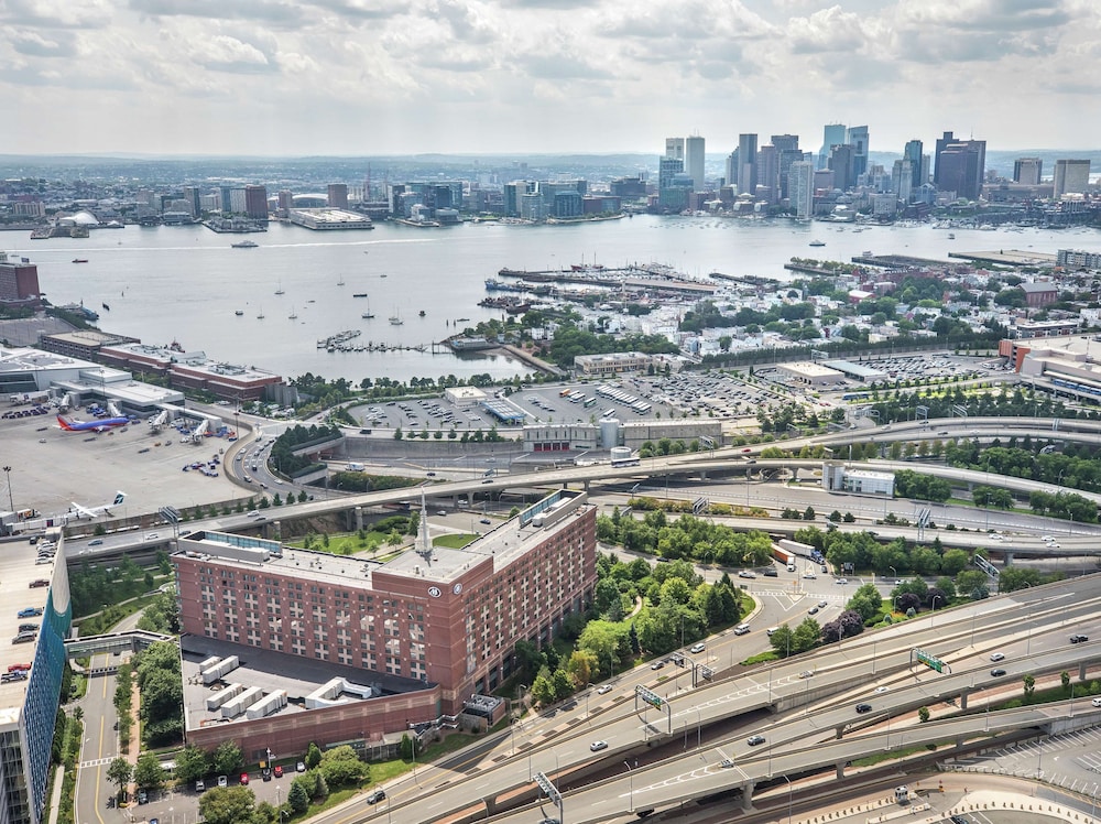Hilton Boston Logan Airport — Hotel building in Boston, Massachusetts