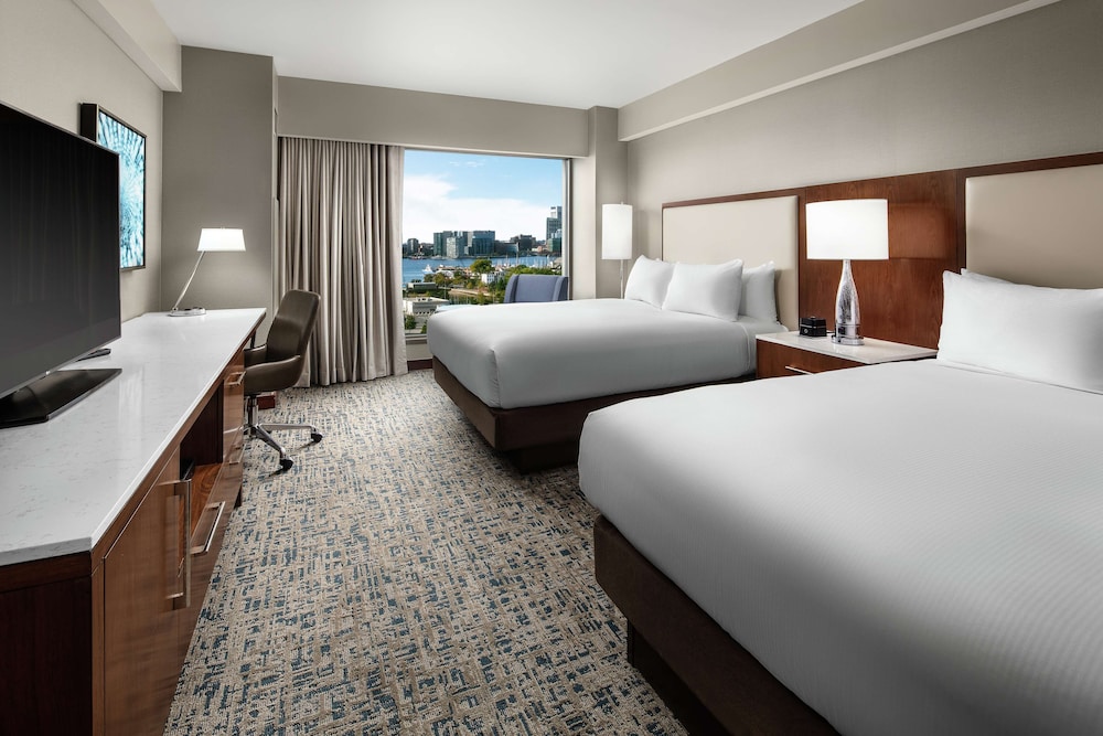 Hilton Boston Logan Airport — Hotel rooms in Boston, Massachusetts