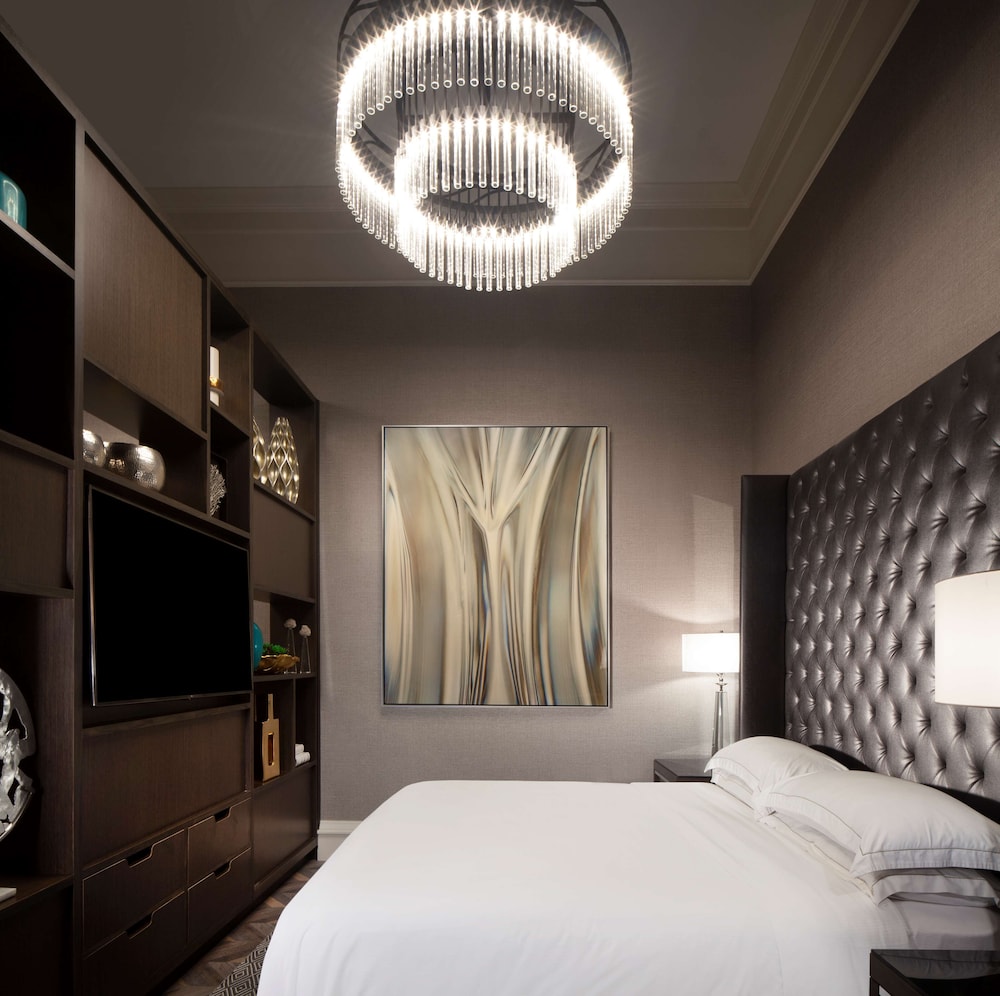 Hilton Tampa Airport Westshore — Hotel rooms in Tampa, Florida