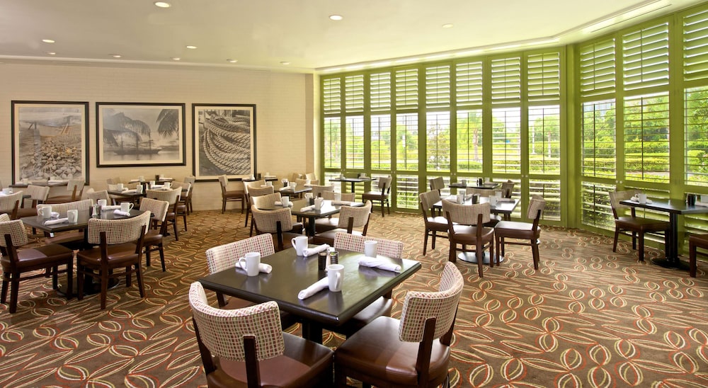 Hilton Tampa Airport Westshore — Restaurant & bars in Tampa, Florida