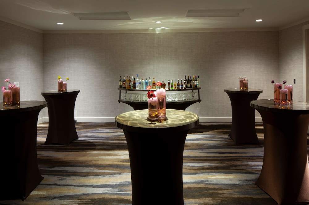 Hilton Tampa Airport Westshore — Restaurant & bars in Tampa, Florida