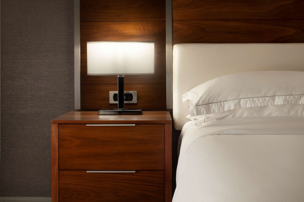 Hilton Tampa Airport Westshore — Hotel rooms in Tampa, Florida