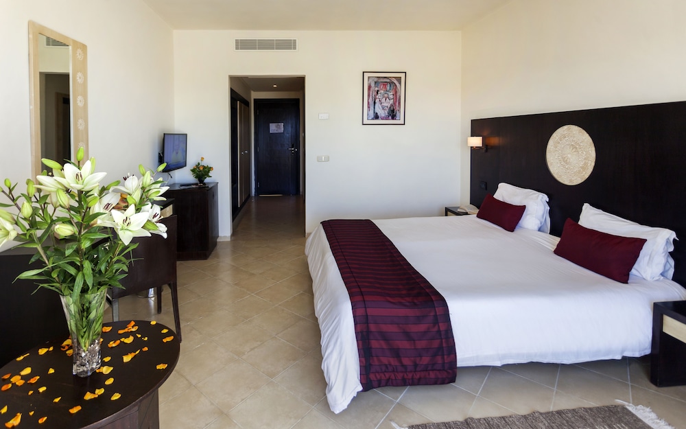 Seabel Alhambra Beach Golf & Spa — Hotel rooms in Port El Kantaoui