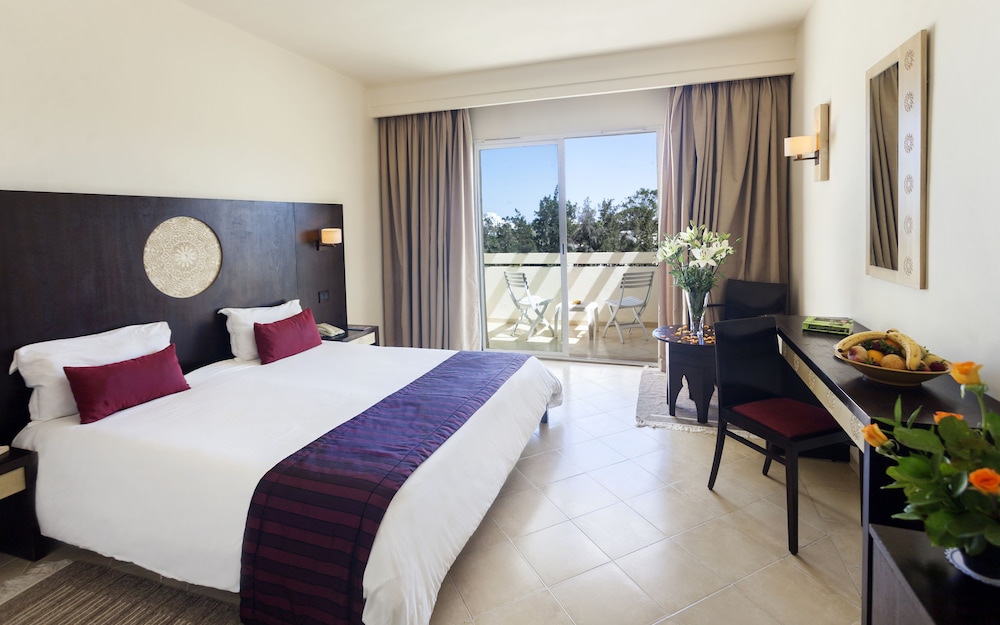 Seabel Alhambra Beach Golf & Spa — Hotel rooms in Port El Kantaoui