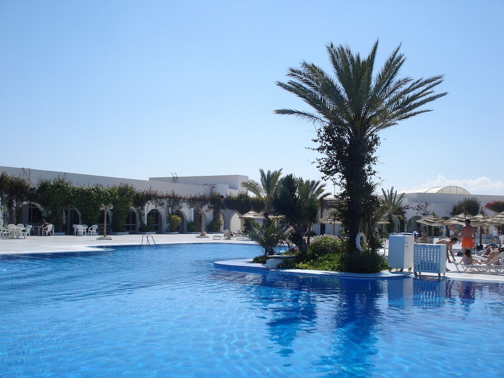 Seabel Rym Beach Djerba — Swimming pool in Aghir, Medenine