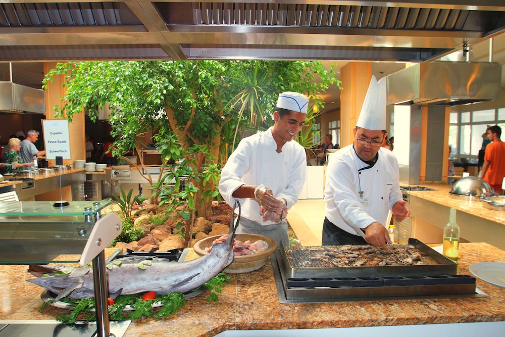 Seabel Rym Beach Djerba — Restaurant & bars in Aghir, Medenine