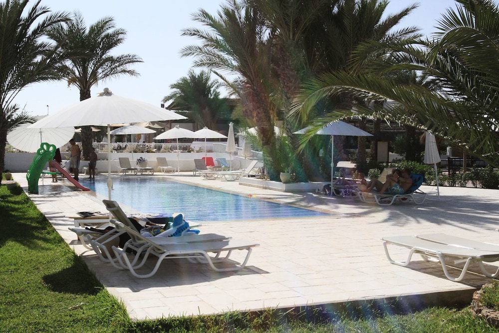 Seabel Rym Beach Djerba — Swimming pool in Aghir, Medenine