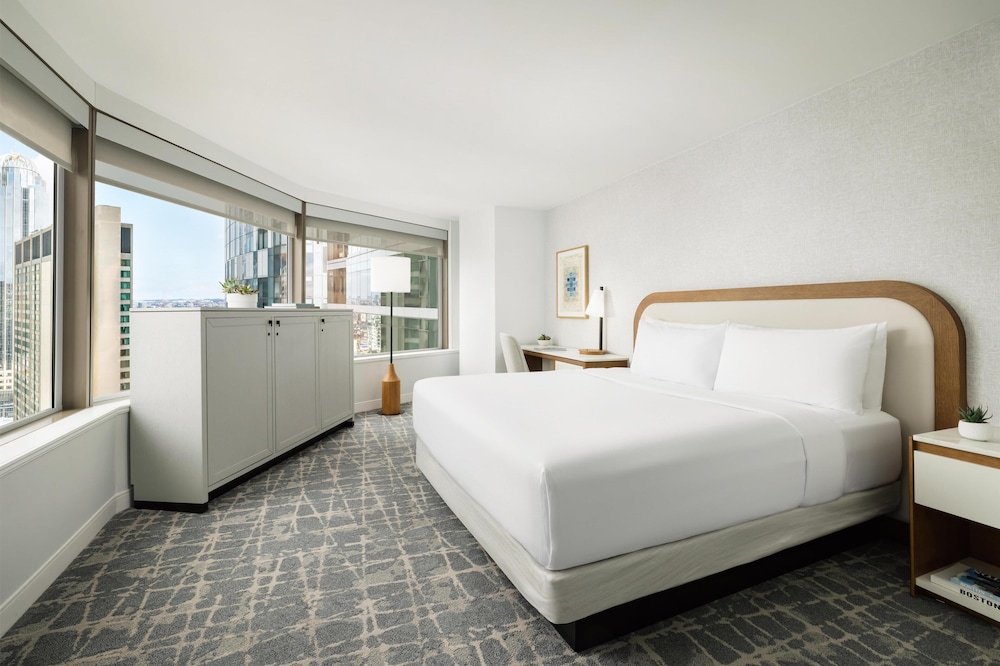 Hilton Boston Back Bay — Hotel rooms in Boston, Massachusetts