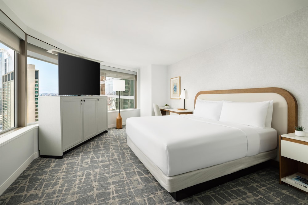 Hilton Boston Back Bay — Hotel rooms in Boston, Massachusetts