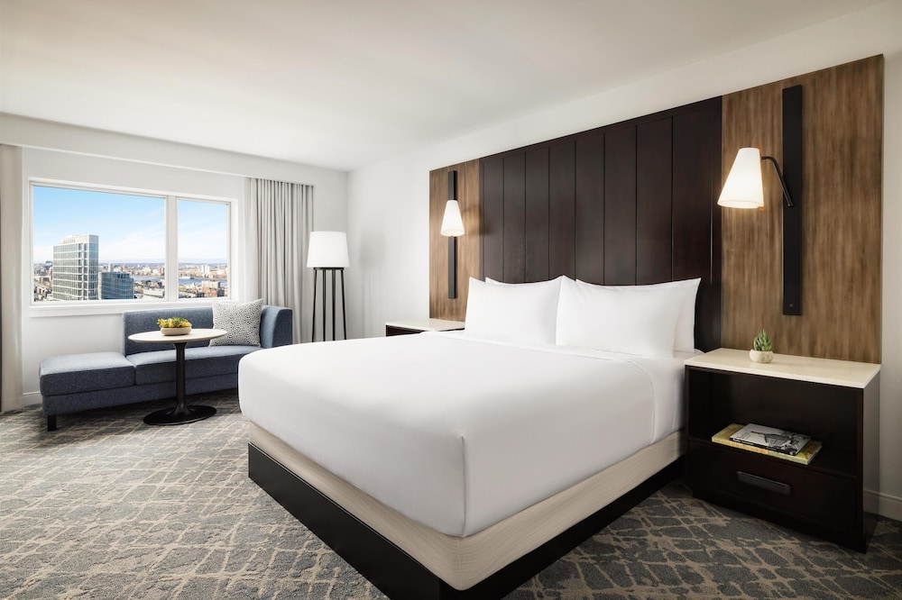 Hilton Boston Back Bay — Hotel rooms in Boston, Massachusetts