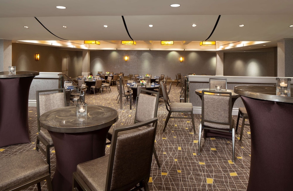 Hilton Boston Back Bay — Restaurant & bars in Boston, Massachusetts
