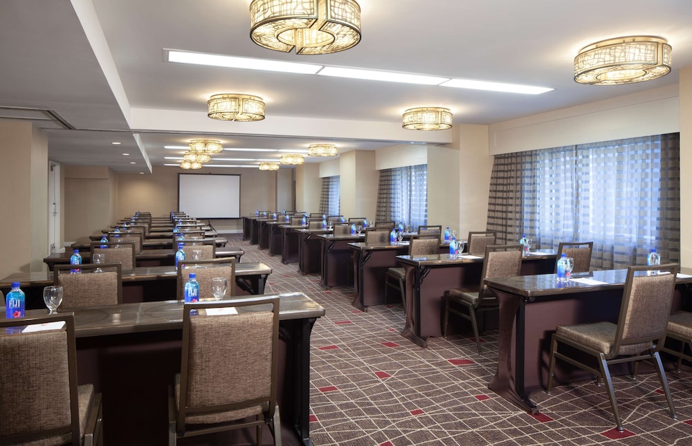 Hilton Boston Back Bay — Hotel building in Boston, Massachusetts