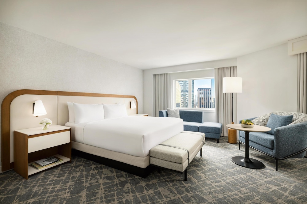 Hilton Boston Back Bay — Hotel rooms in Boston, Massachusetts