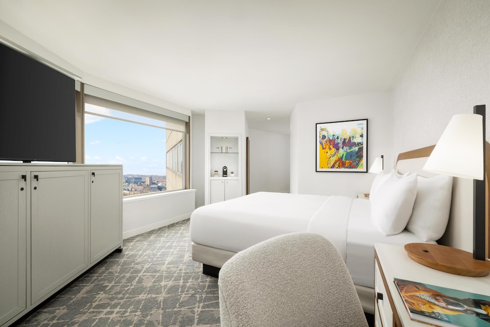 Hilton Boston Back Bay — Hotel rooms in Boston, Massachusetts