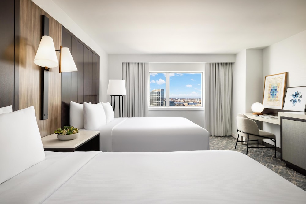 Hilton Boston Back Bay — Hotel rooms in Boston, Massachusetts