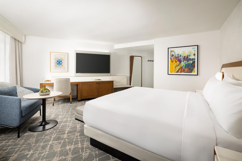 Hilton Boston Back Bay — Hotel rooms in Boston, Massachusetts