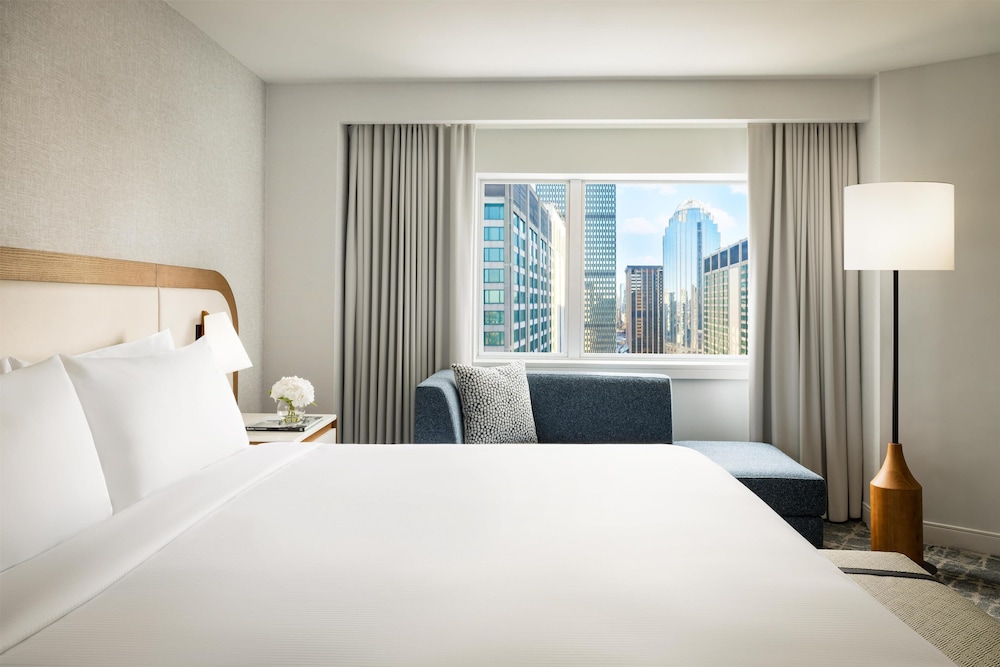 Hilton Boston Back Bay — Hotel rooms in Boston, Massachusetts