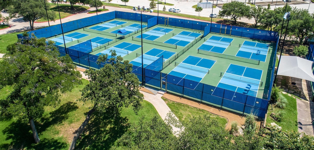 Hilton Lakes at DFW Airport North — Sports & recreation in Grapevine, Texas