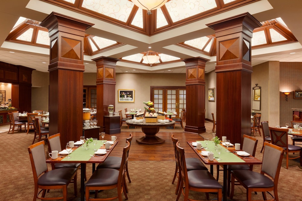 Hilton Lakes at DFW Airport North — Restaurant & bars in Grapevine, Texas