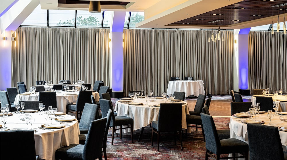 Hilton Lakes at DFW Airport North — Restaurant & bars in Grapevine, Texas