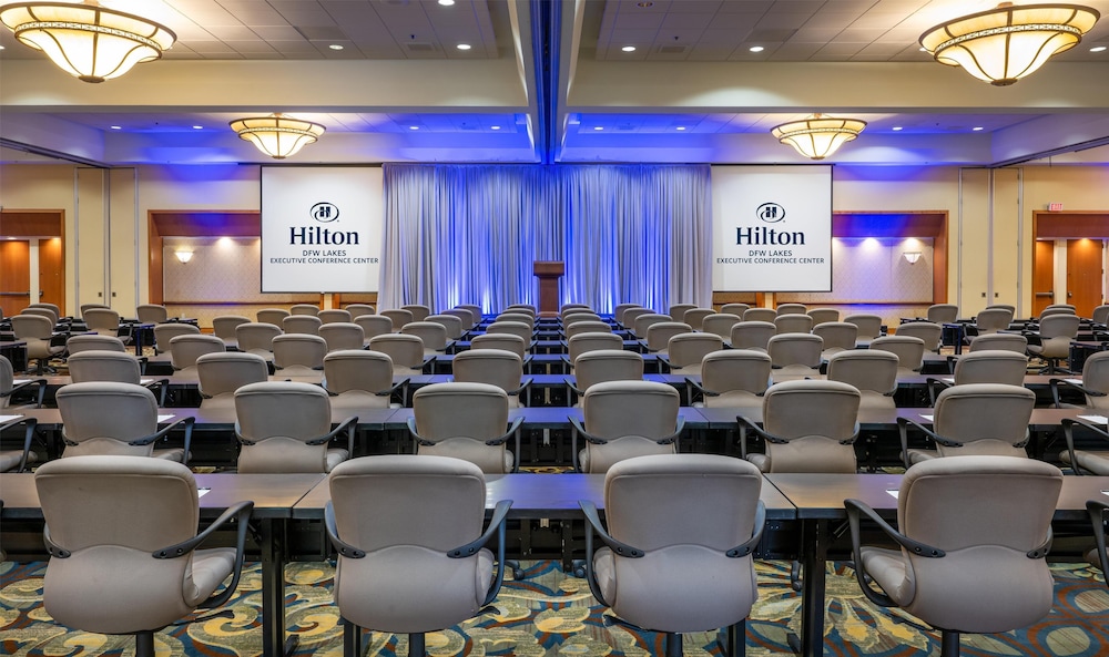 Hilton Lakes at DFW Airport North — Hotel building in Grapevine, Texas