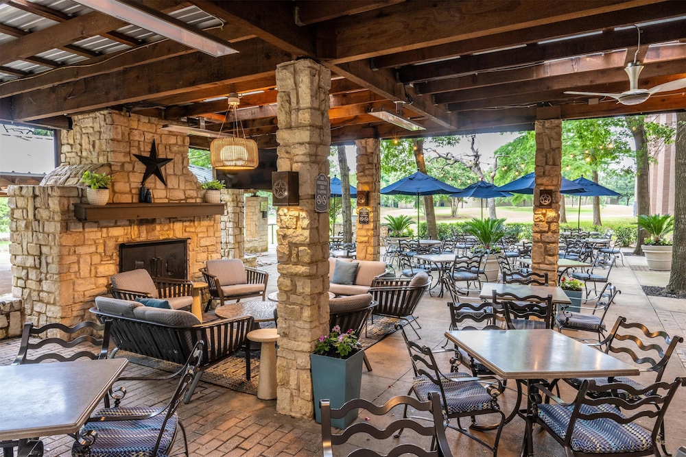 Hilton Lakes at DFW Airport North — Restaurant & bars in Grapevine, Texas