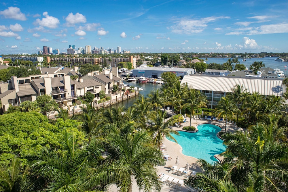 Hilton Fort Lauderdale Marina — Swimming pool in Fort Lauderdale, Florida