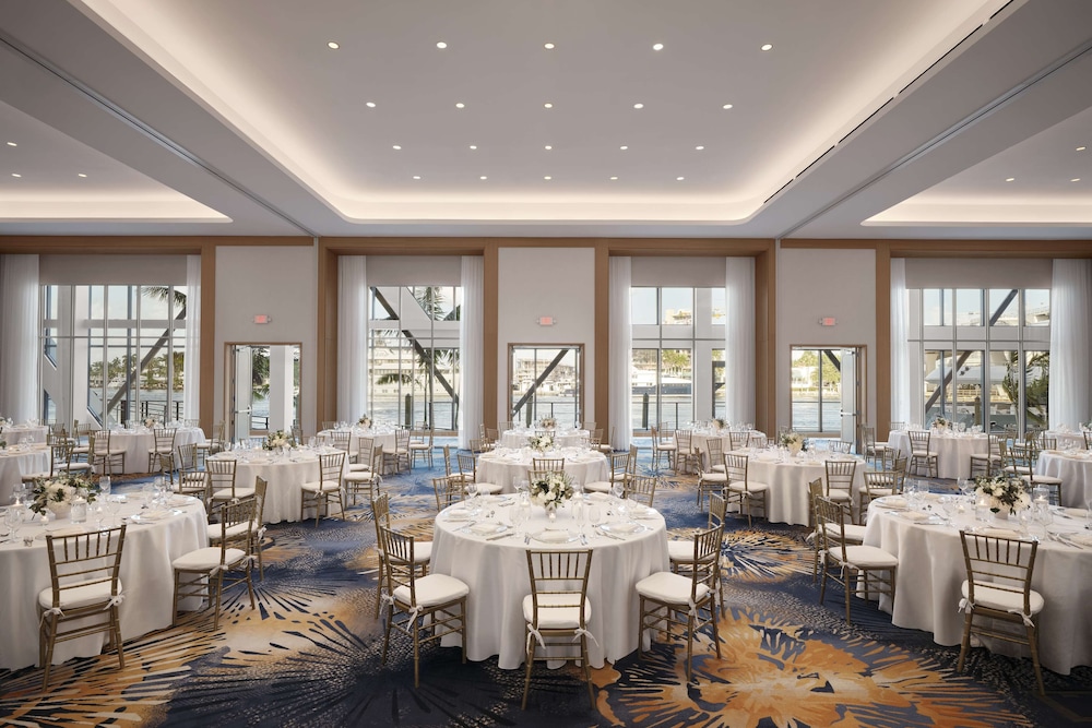 Hilton Fort Lauderdale Marina — Restaurant & bars in Fort Lauderdale, Florida