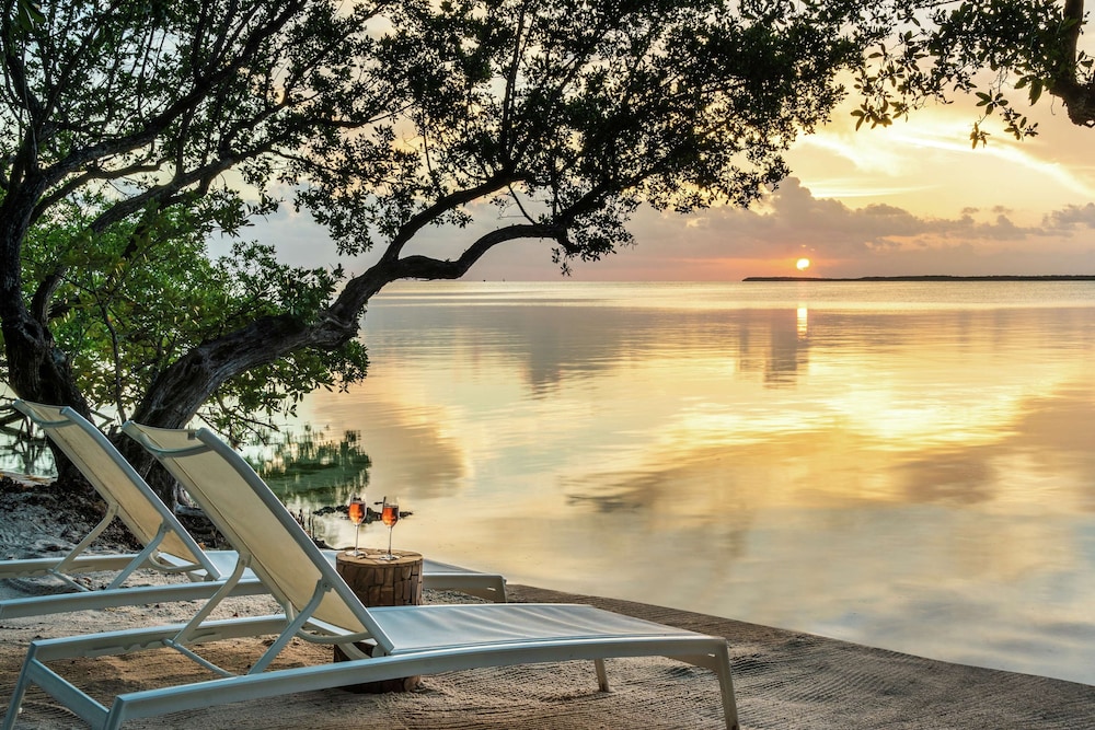 Baker's Cay Resort Key Largo, Curio Collection by Hilton — Beach in Key Largo, Florida