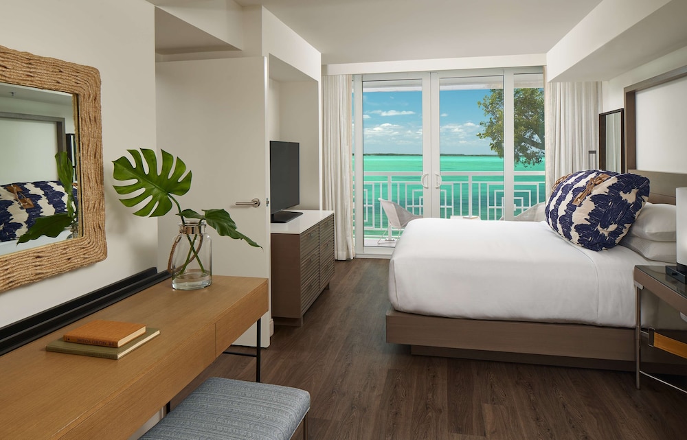 Baker's Cay Resort Key Largo, Curio Collection by Hilton — Hotel rooms in Key Largo, Florida