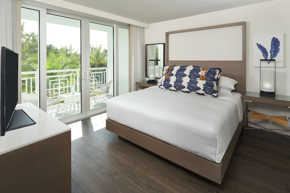 Baker's Cay Resort Key Largo, Curio Collection by Hilton — Hotel rooms in Key Largo, Florida