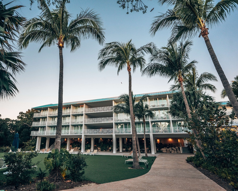 Baker's Cay Resort Key Largo, Curio Collection by Hilton — Hotel building in Key Largo, Florida