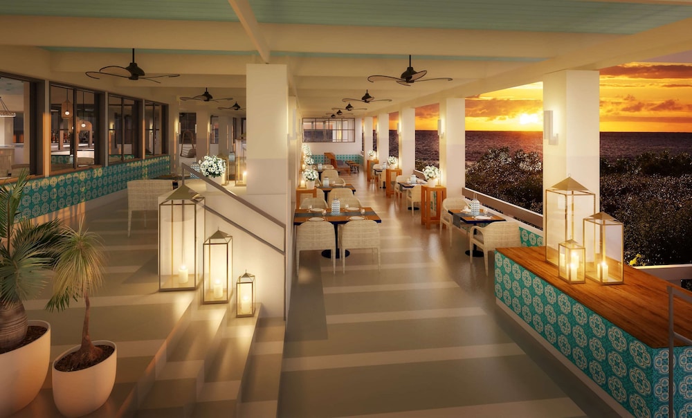 Baker's Cay Resort Key Largo, Curio Collection by Hilton — Restaurant & bars in Key Largo, Florida