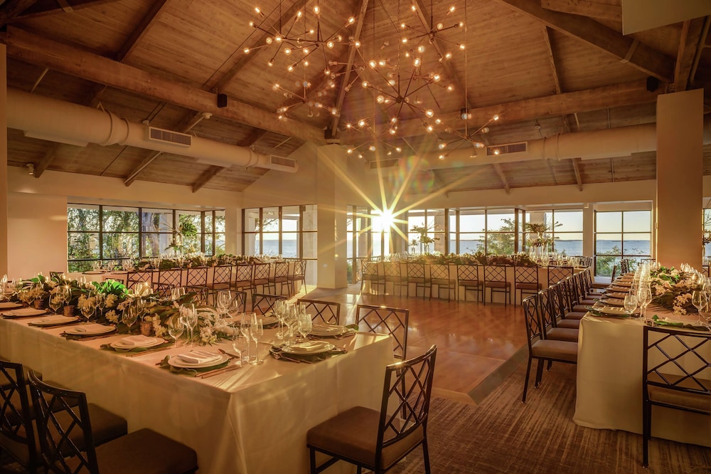 Baker's Cay Resort Key Largo, Curio Collection by Hilton — Hotel building in Key Largo, Florida